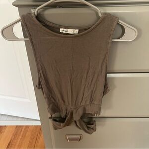 Ribbed tank top with cut outs